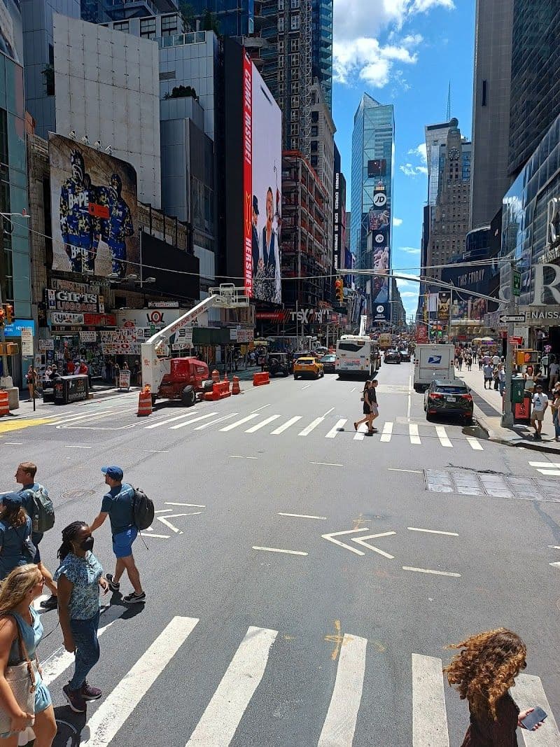 LOL Comedy Lounge in Times Square photo 5