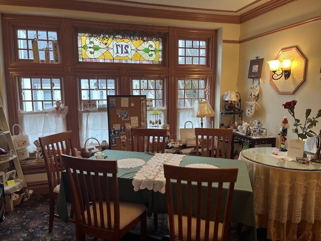 Lizzie Rose Tea Room photo 4