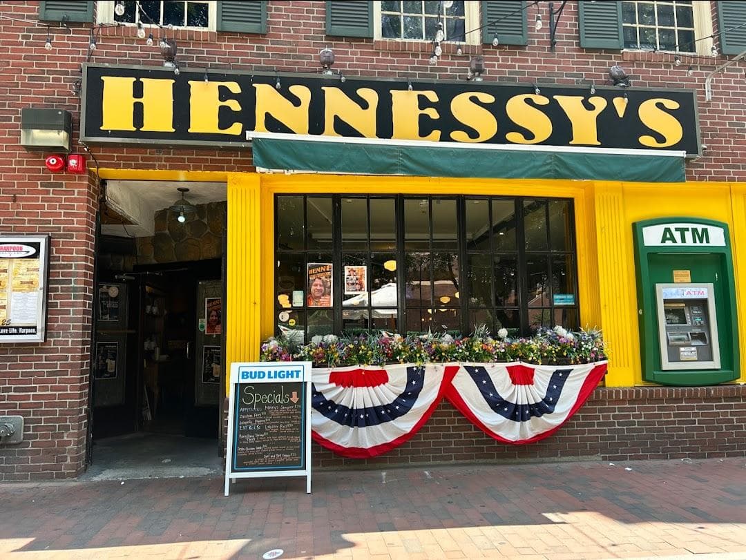 Hennessy’s Bar photo 6