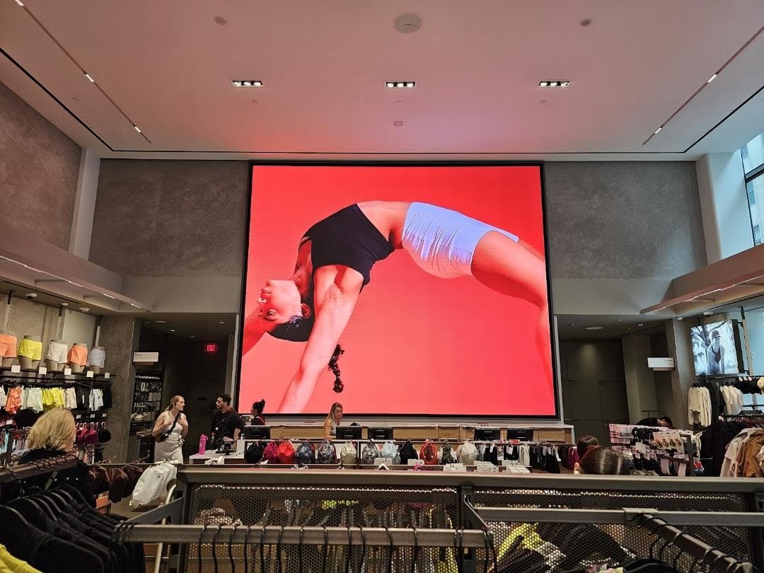 lululemon photo 2