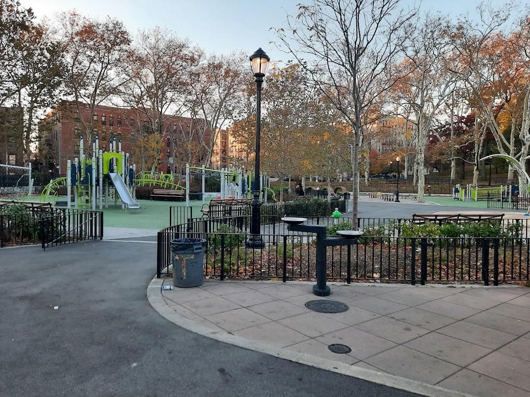 Lincoln Terrace / Arthur S. Somers Park photo 6