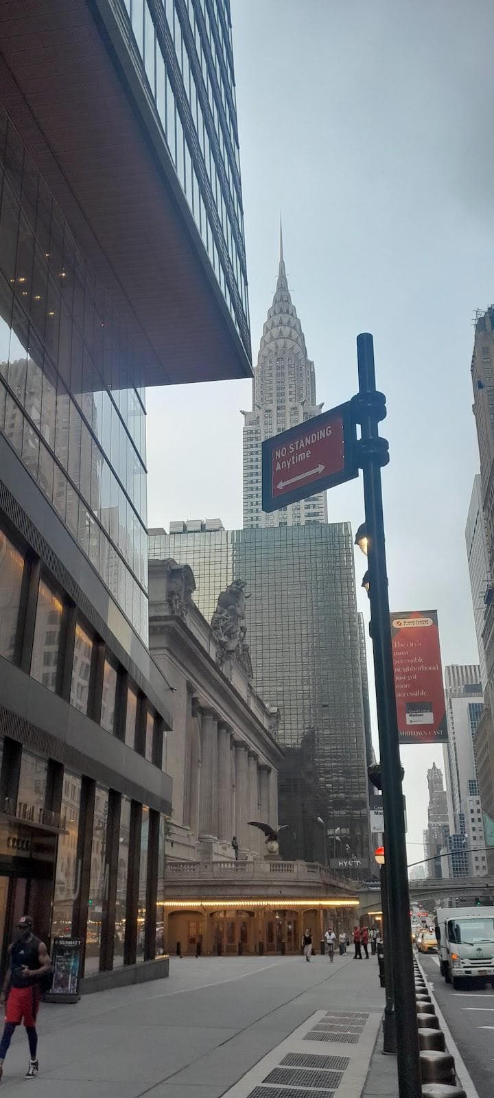 Madison Ave & East 44th St photo 2