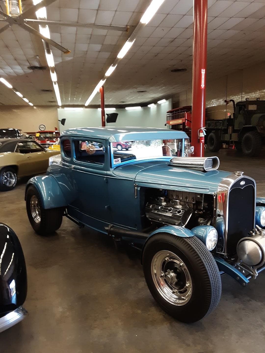 AutoBarn Classic Cars photo 2