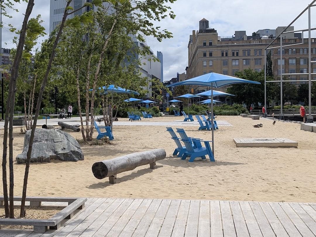 Gansevoort Beach photo 2
