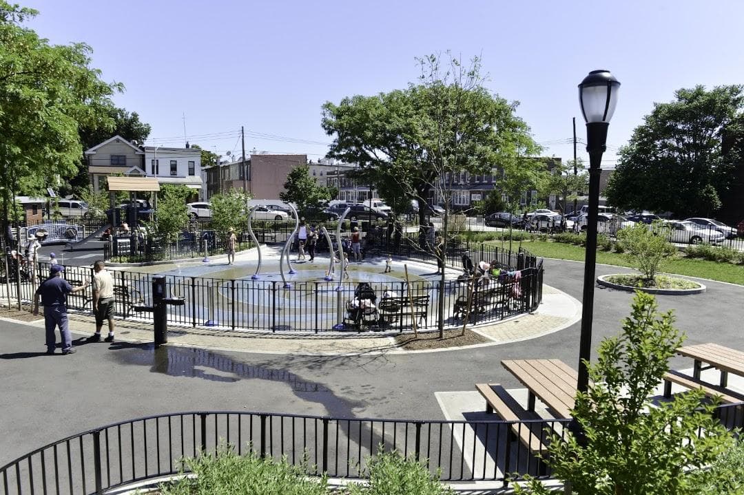 Astoria Heights Playground photo 4