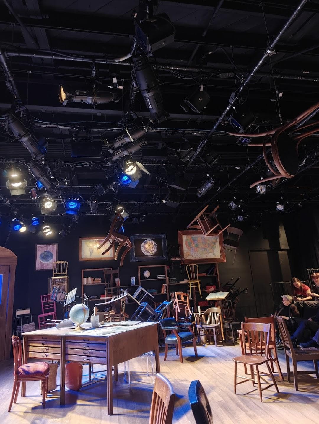 Luna Stage photo 4