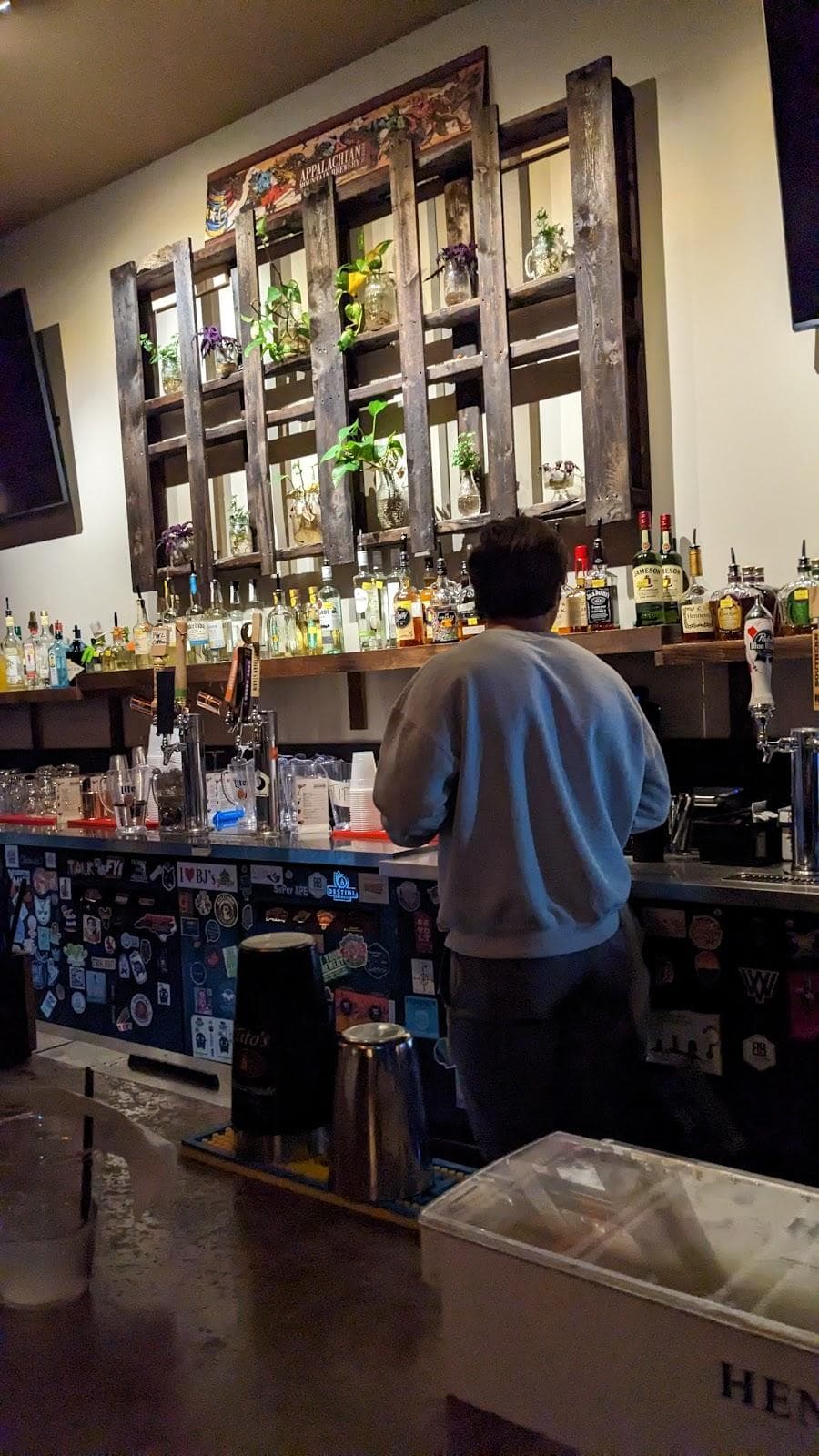 CROWN STATION Coffee House & Pub photo 1