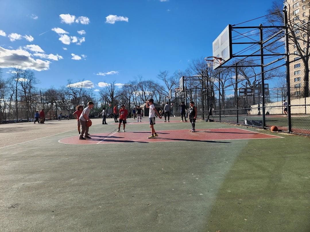 Spuyten Duyvil Playground photo 3
