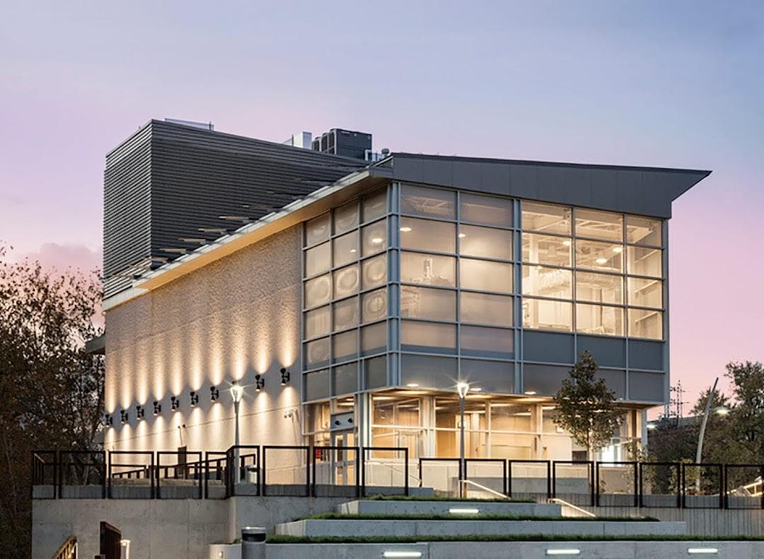 Venice Island Performing Arts & Recreation Center photo 1