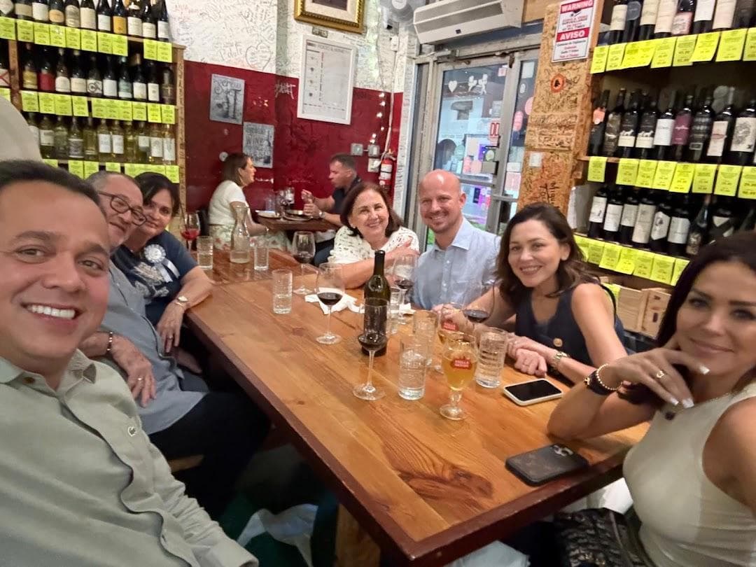 Happy Wine Calle Ocho photo 6