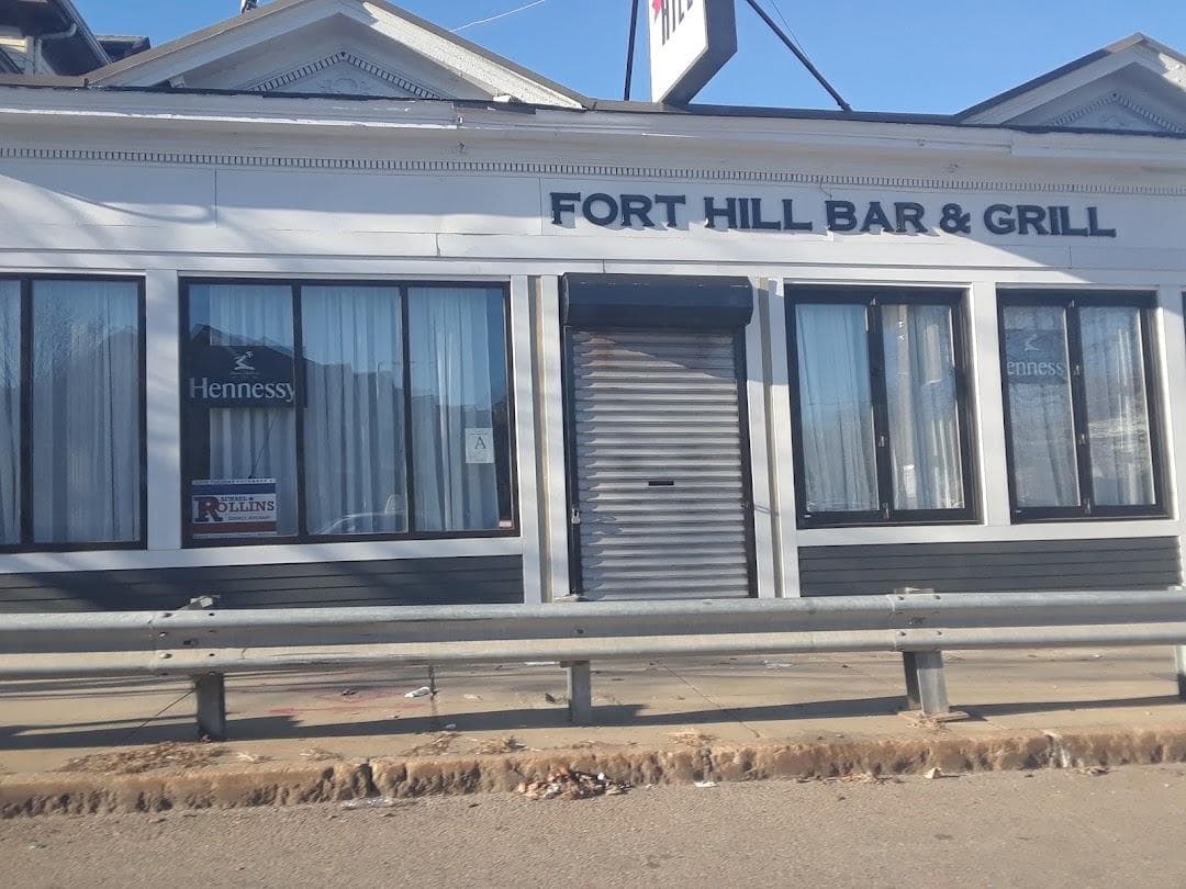 Fort Hill Bar & Grill photo 1