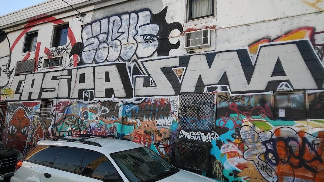 Graffiti Warehouse photo 4