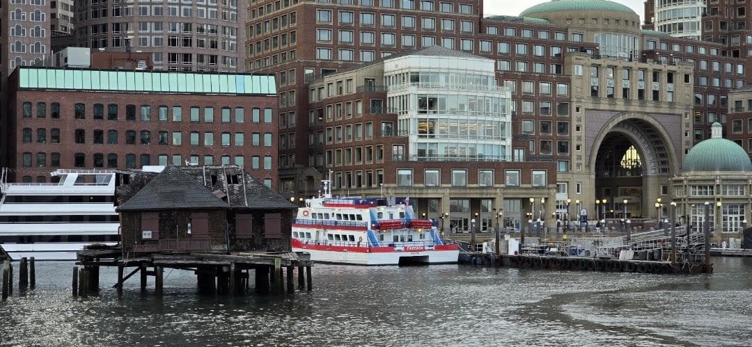 Courthouse Docks photo 1