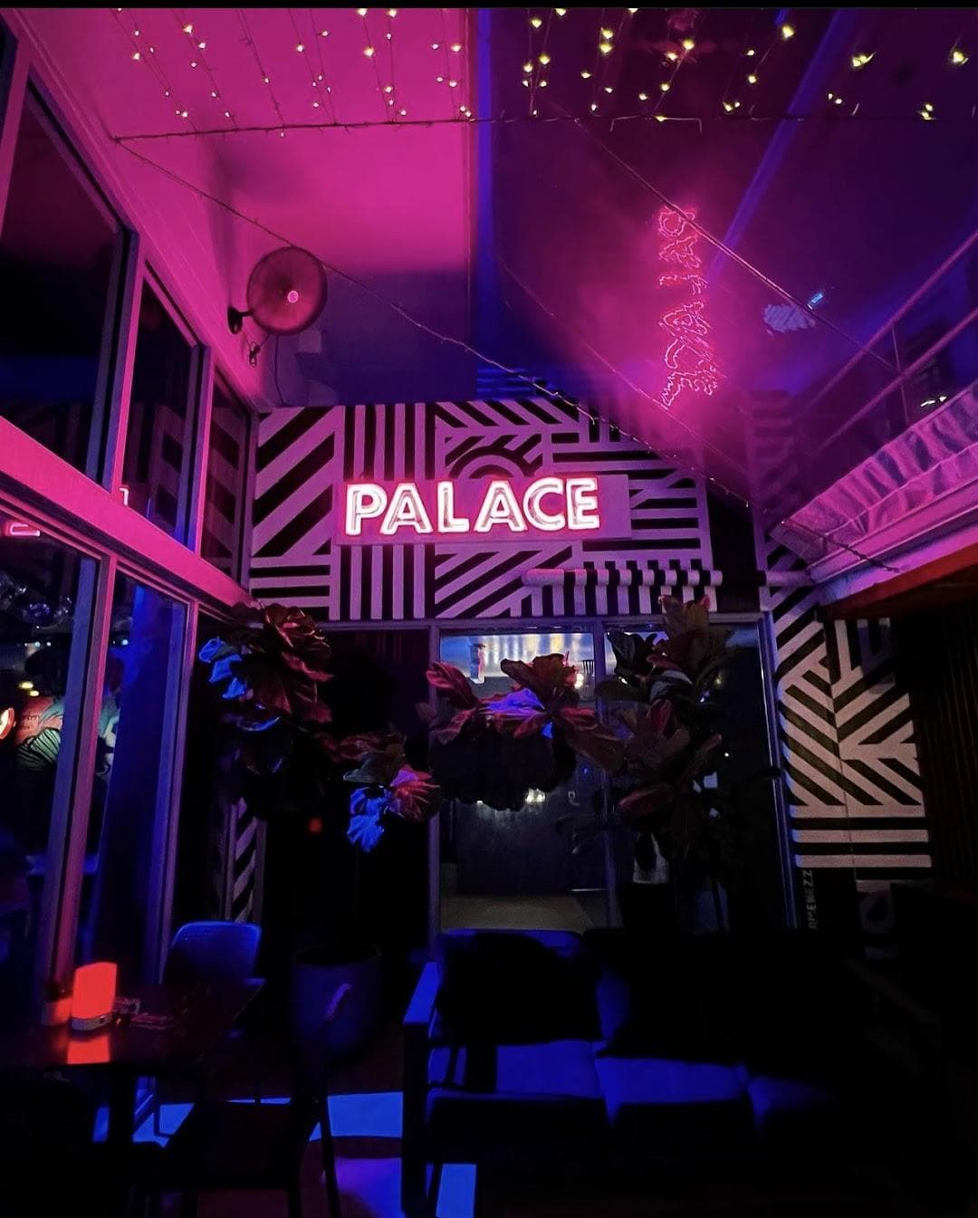 Palace Bar & Restaurant photo 6