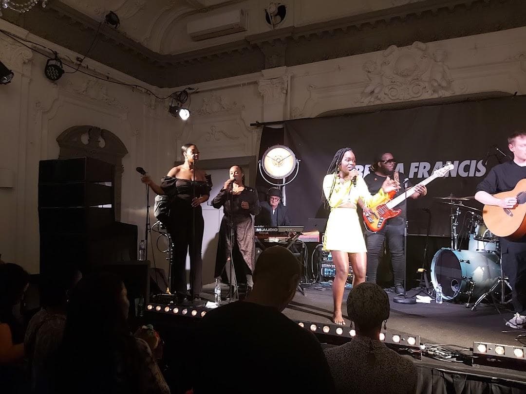 Bush Hall photo 6