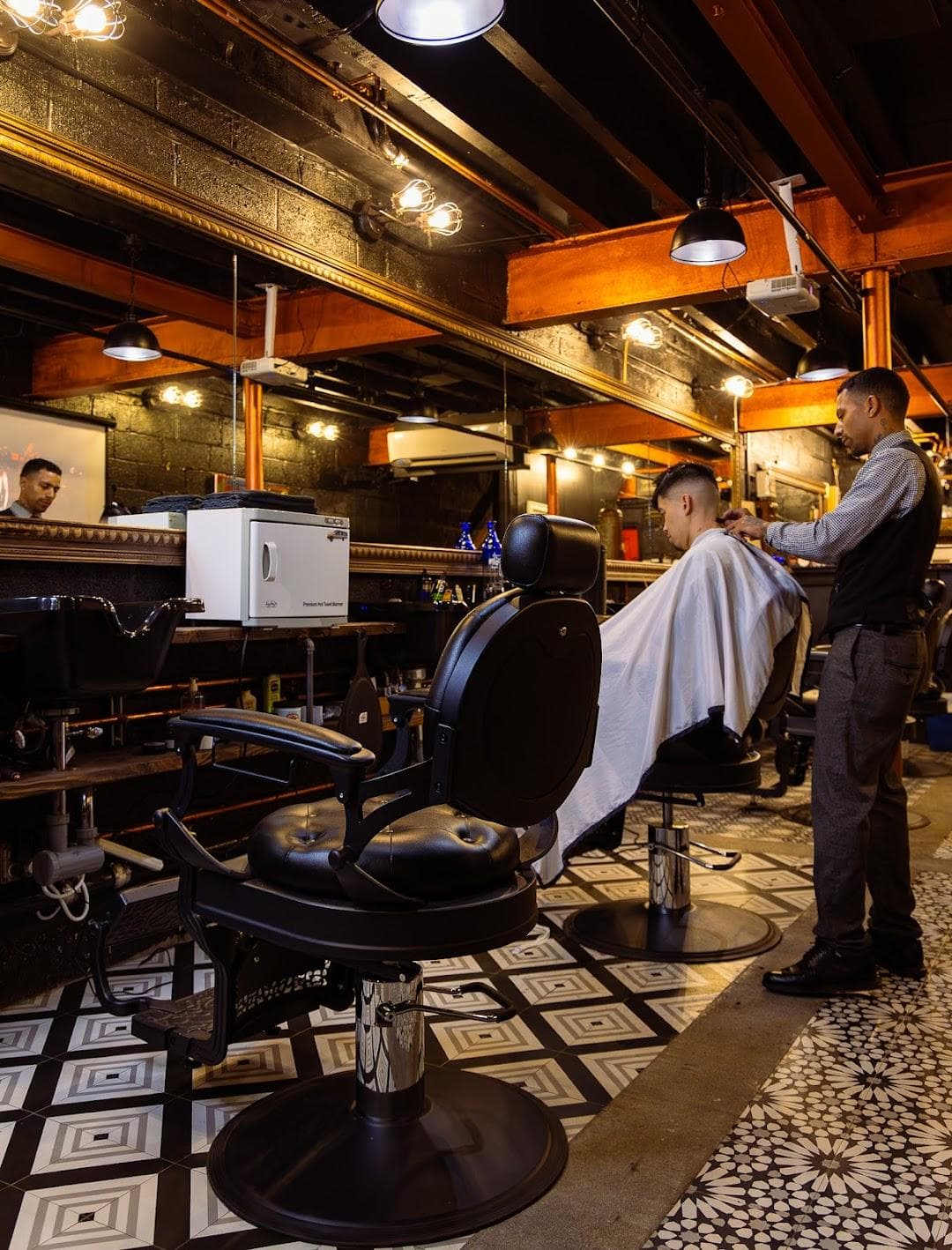 LIC Tonsorial Barber Shop & Shaving Parlor photo 4