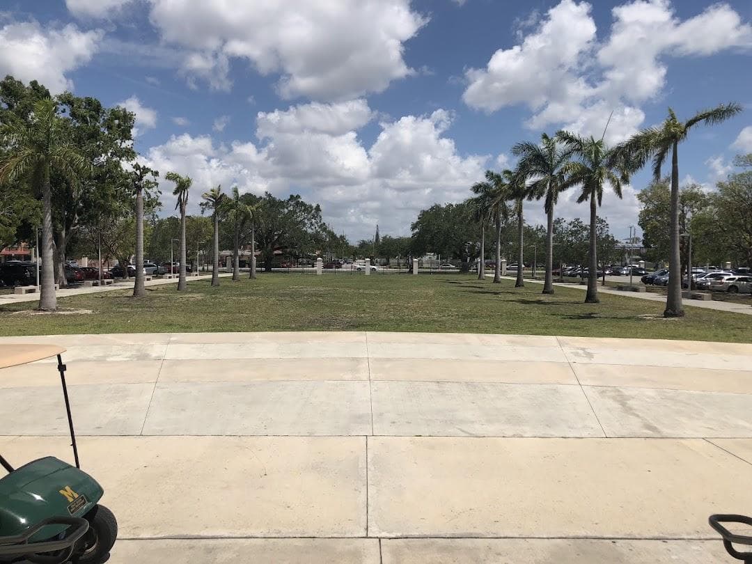 Miami Senior High School photo 5