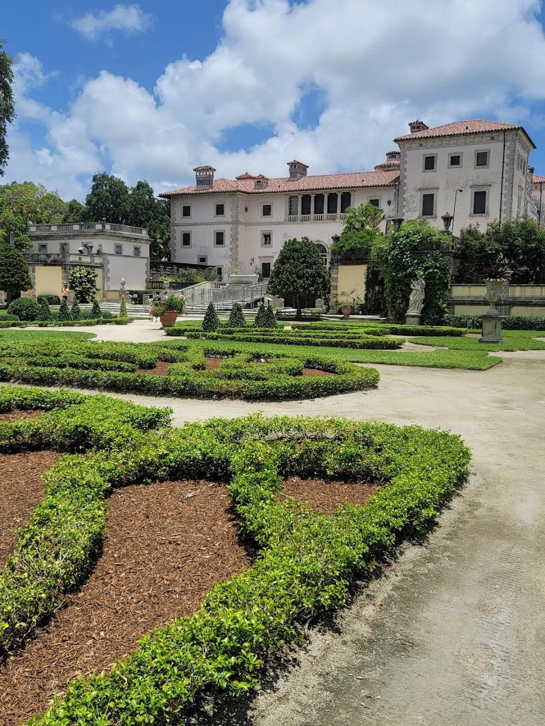 Vizcaya Village photo 5