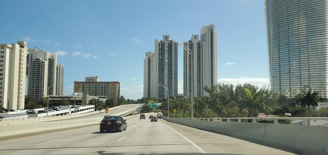 Aventura photo 2