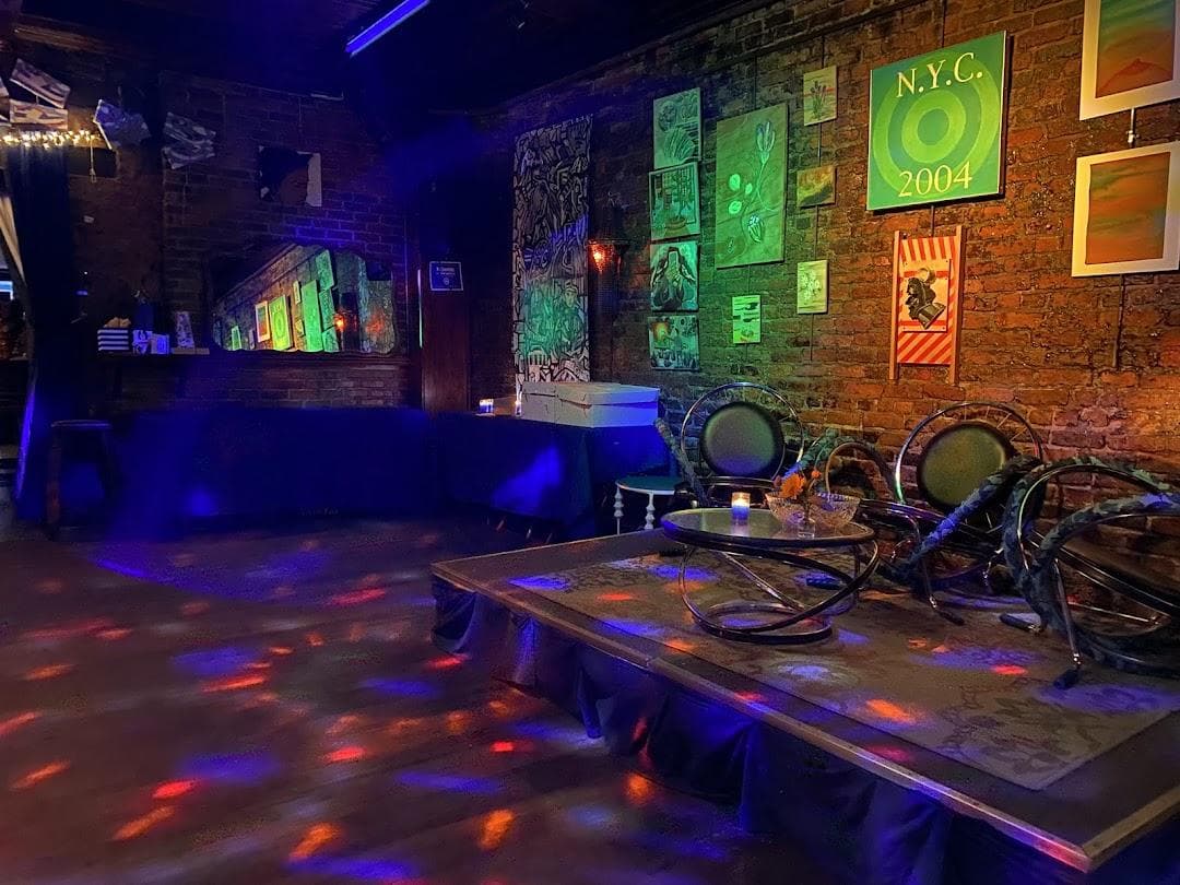 ReVision Lounge and Gallery photo 5