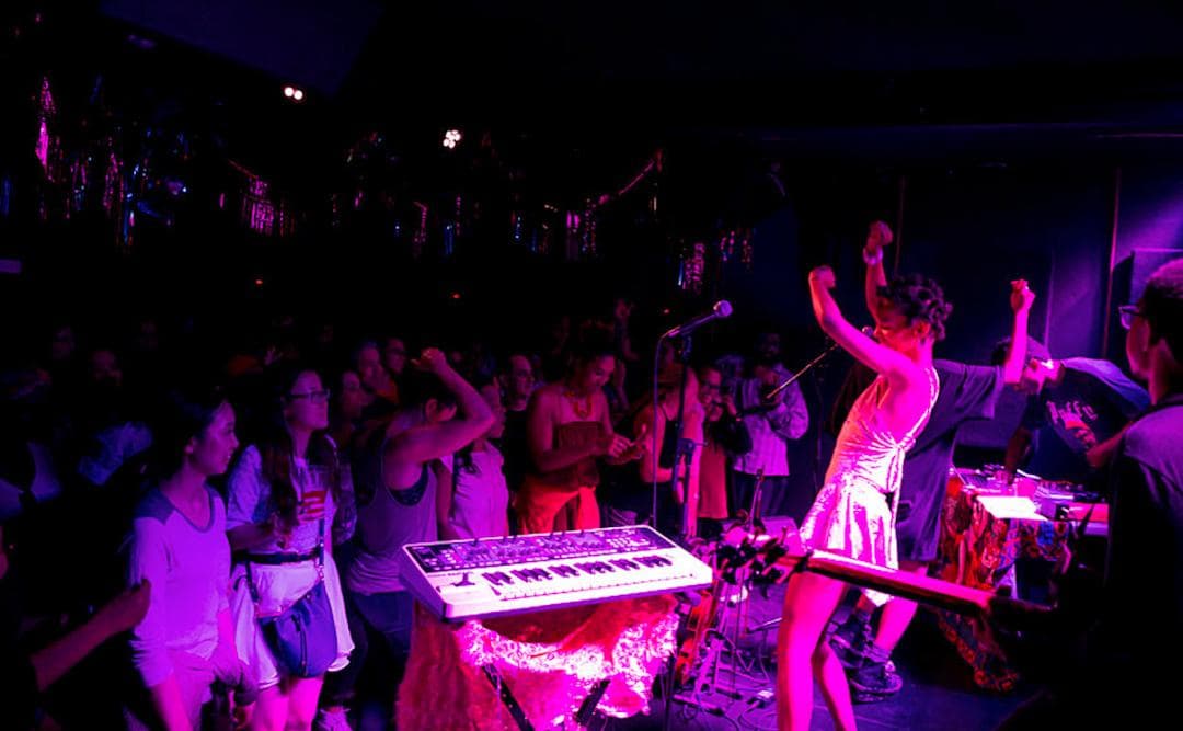 C'mon Everybody photo 4