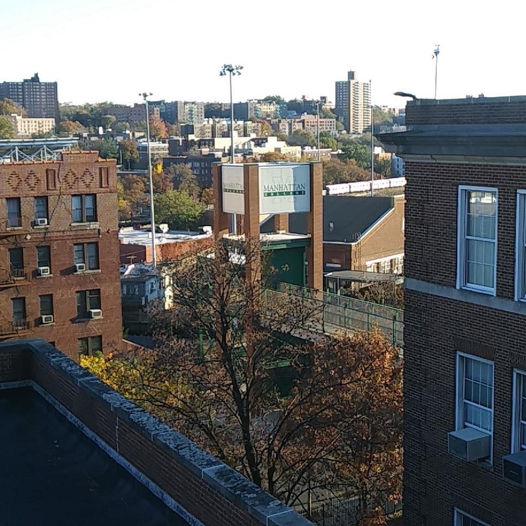 Manhattan University photo 6
