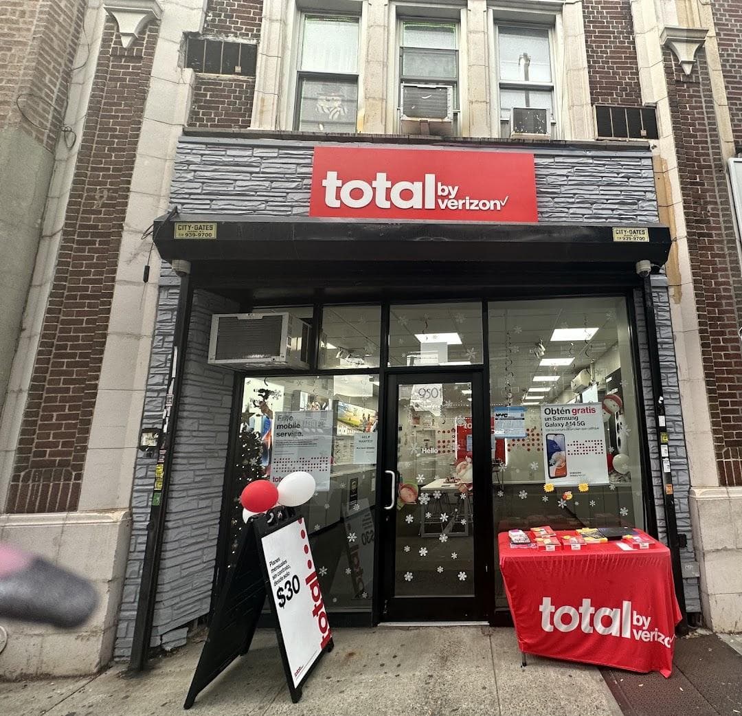 Total Wireless photo 6