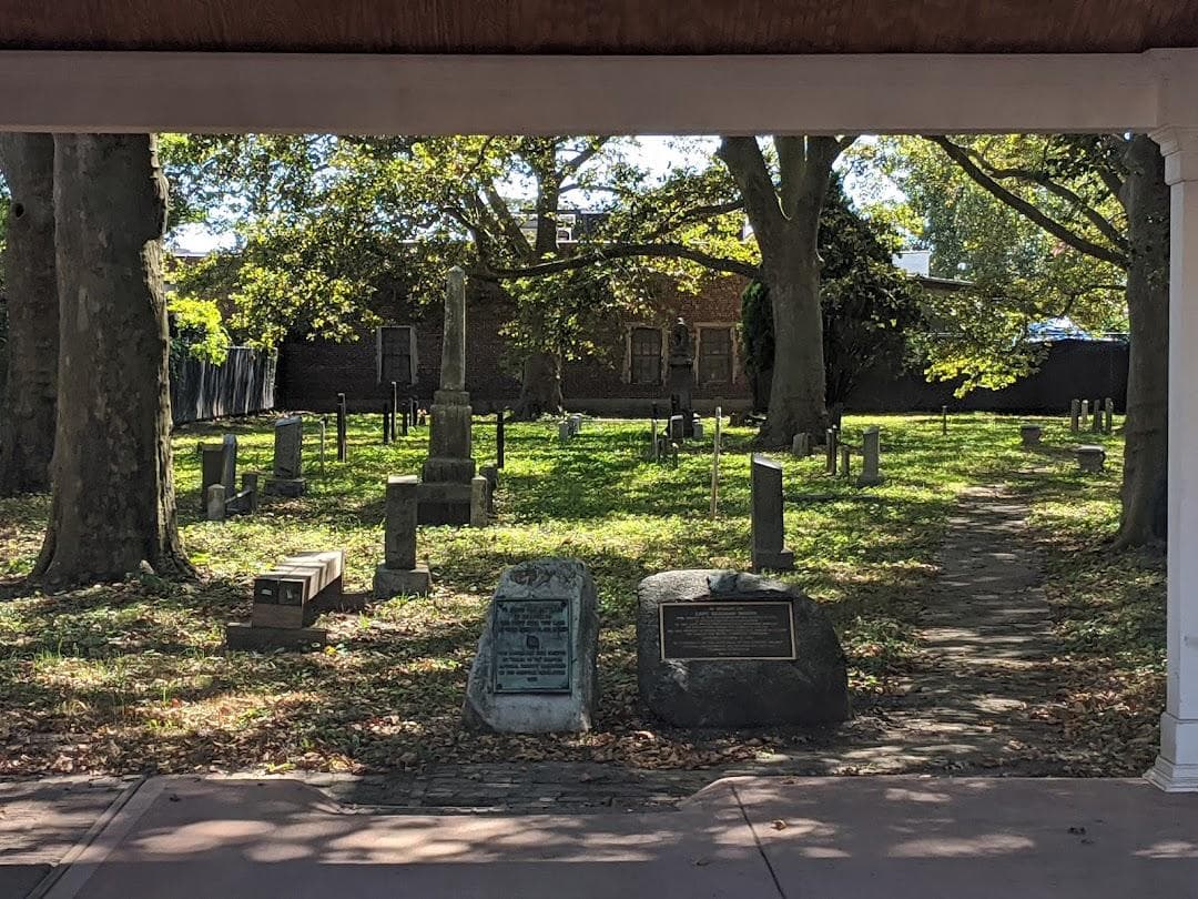 Gravesend Cemetery photo 5