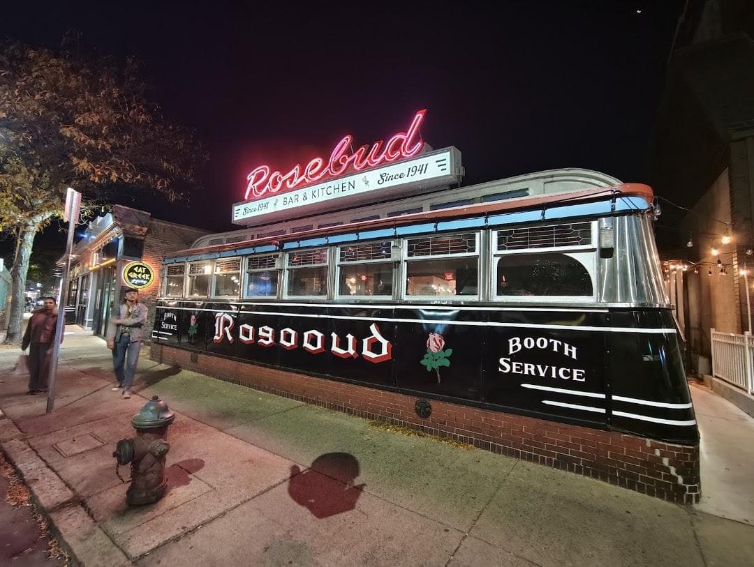 Rosebud Bar & Kitchen photo 4
