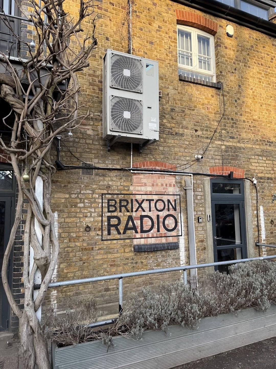 Brixton Radio photo 3
