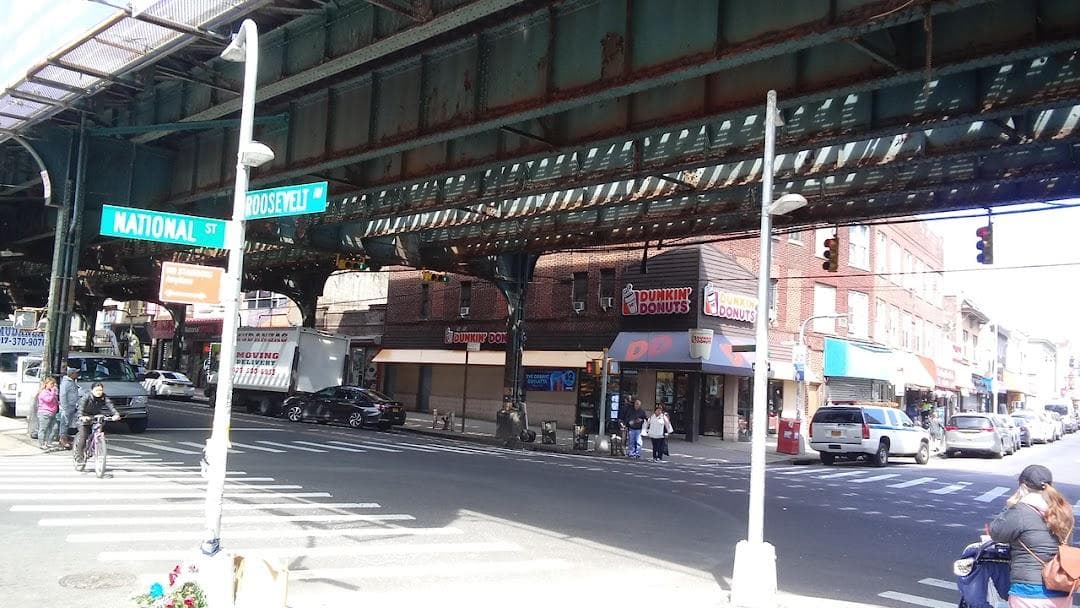 Corona Plaza photo 2