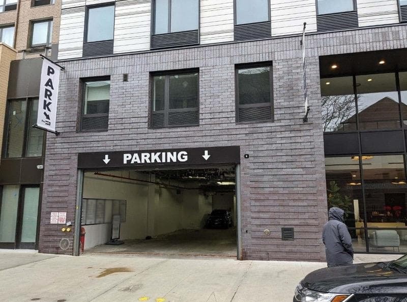 Bedford-Union Armory Parking (Propark) photo 2