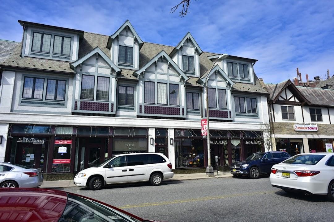 Montclair photo 4
