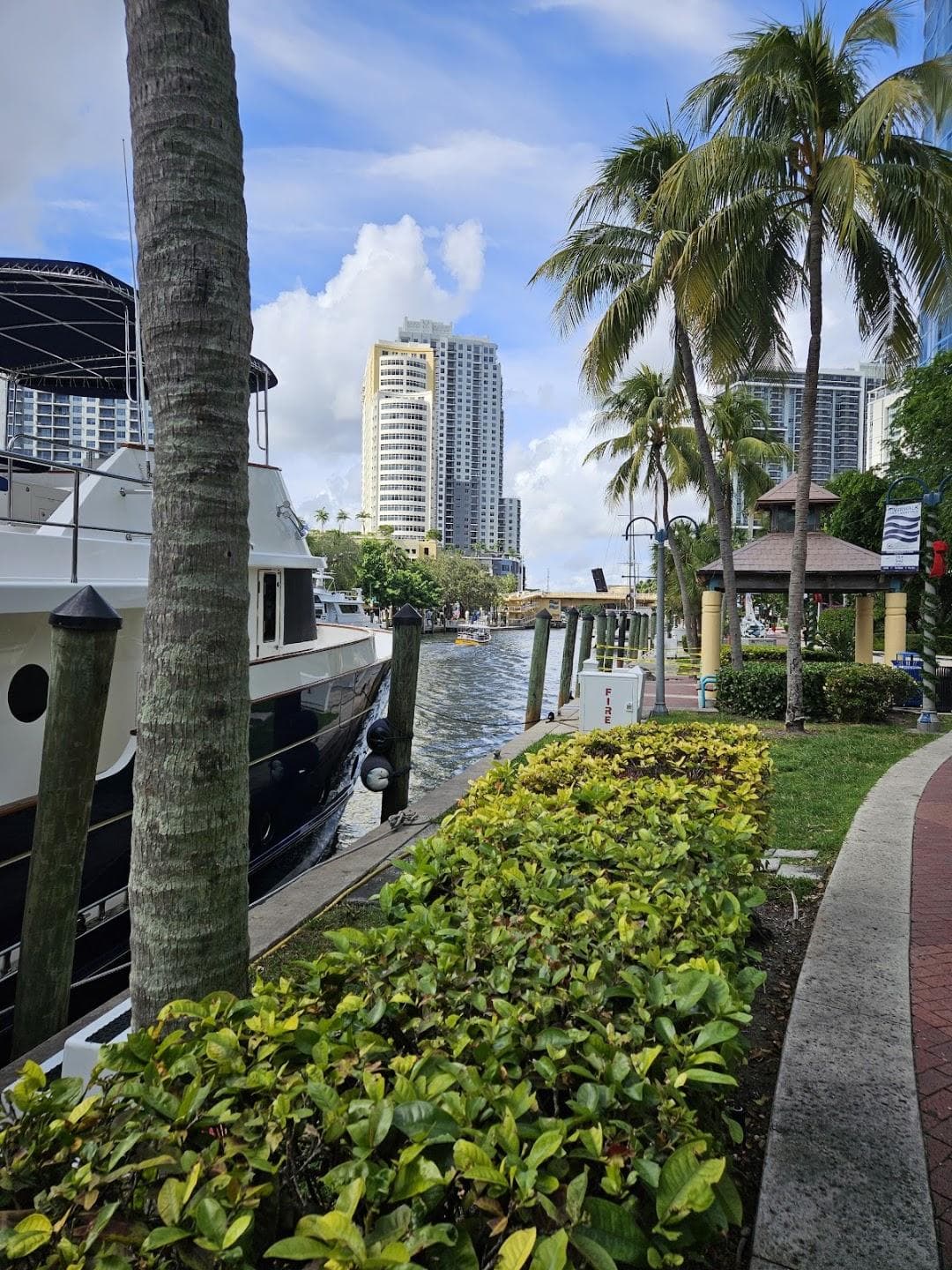 Riverwalk Fort Lauderdale photo 3