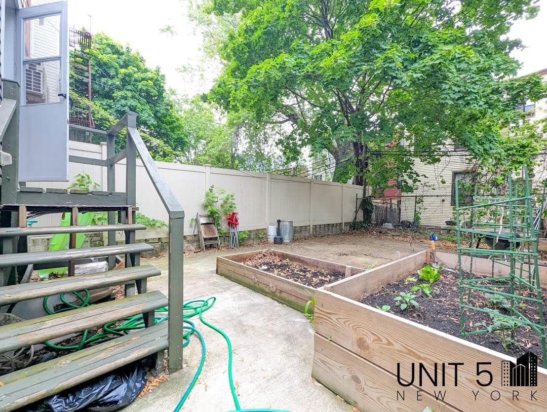 Unit 5 NY photo 3