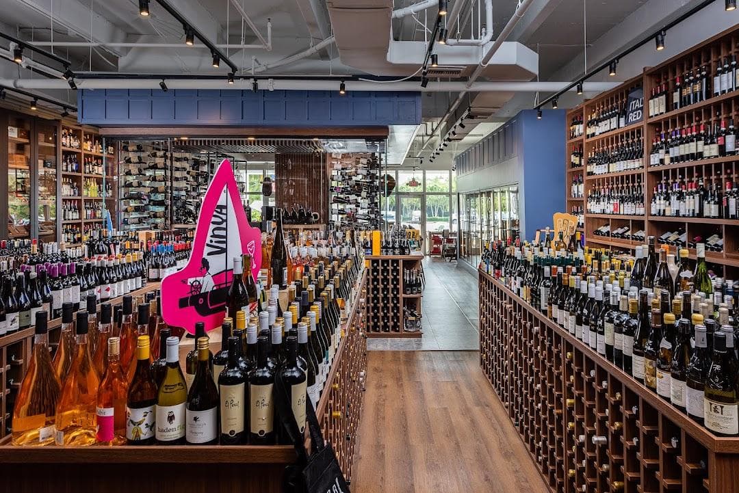 Vinya Wine & Market photo 5