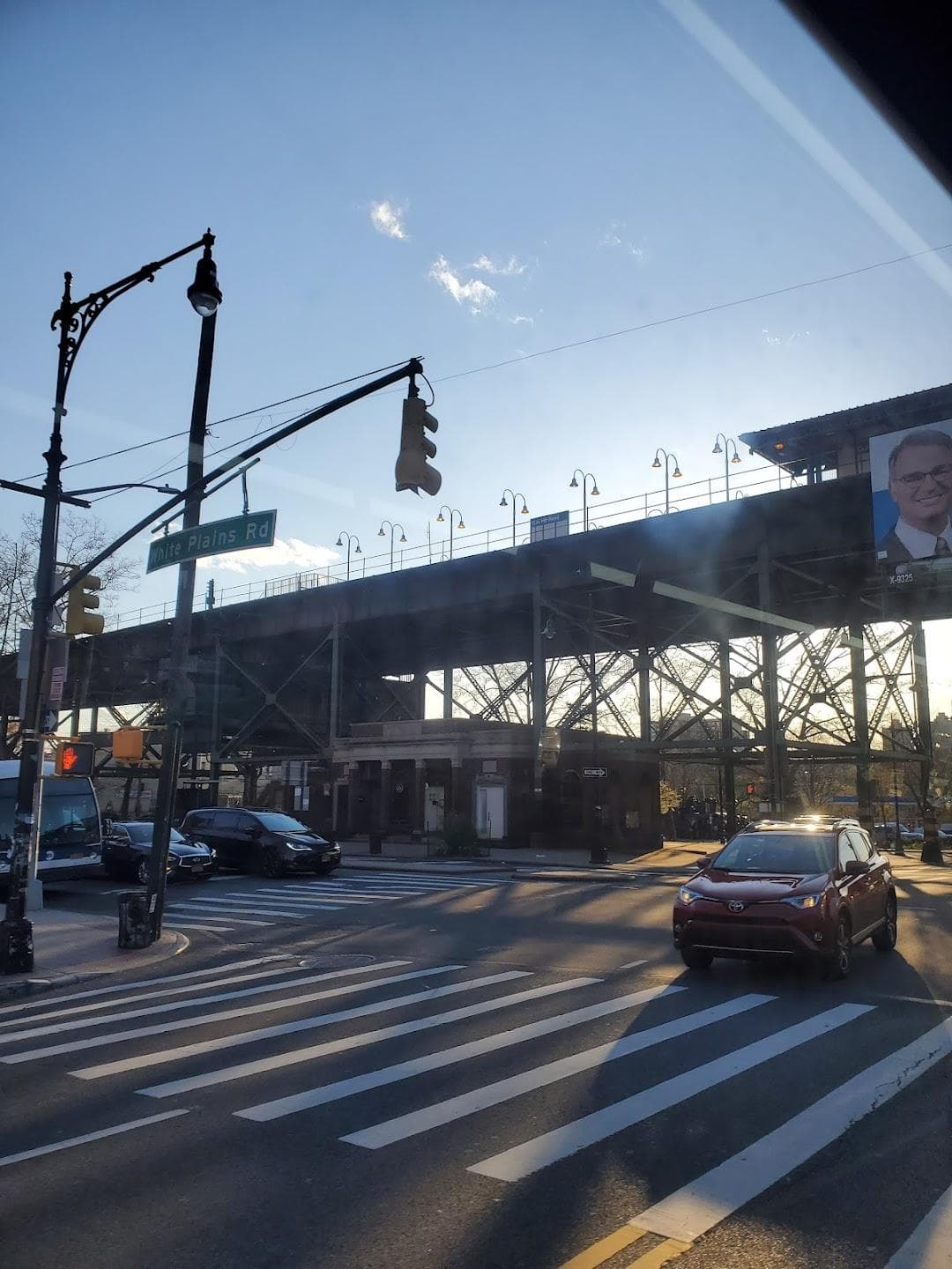 White Plains Road photo 4