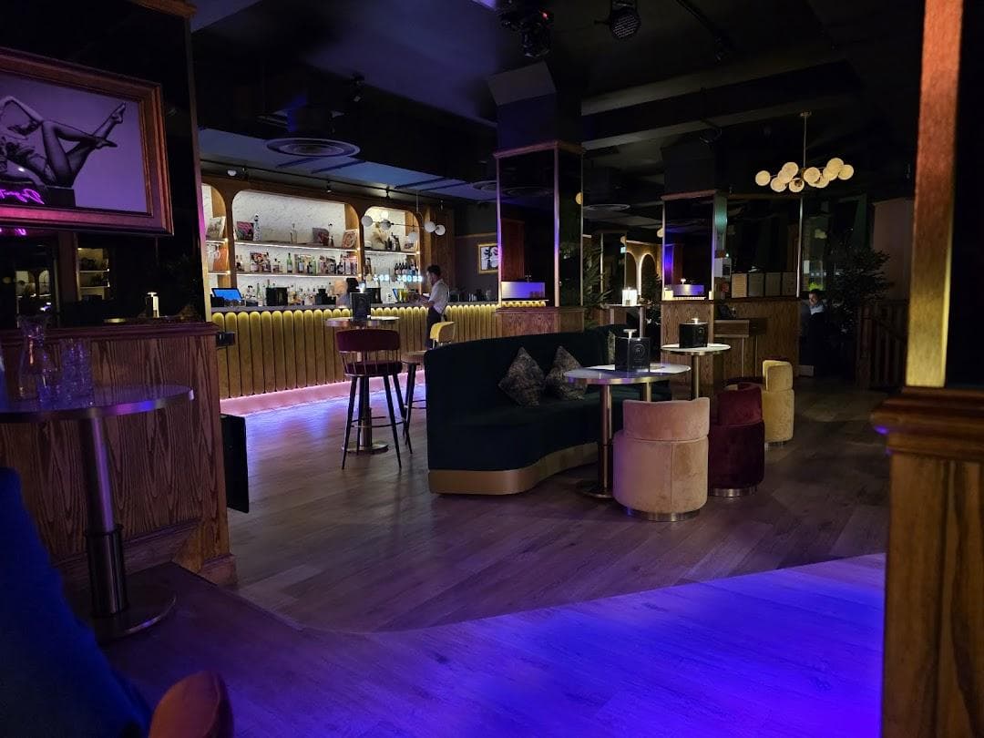 The 1 Bar photo 6