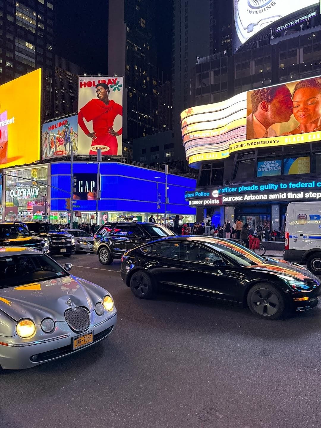 5th Ave & W 47th St