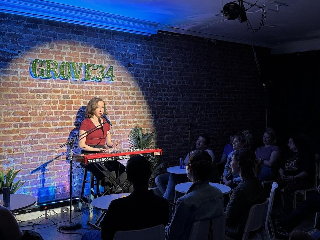 Grove 34 Comedy Club photo 2