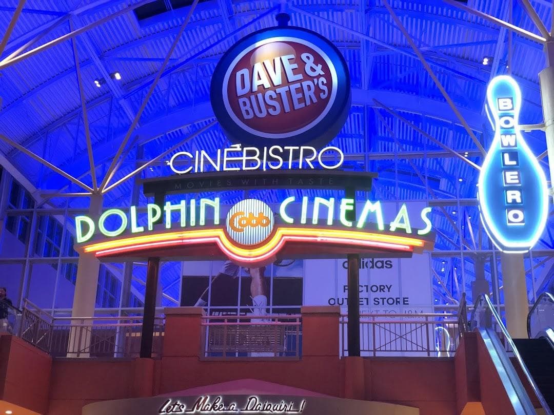 CMX Cinemas Dolphin 19 photo 5