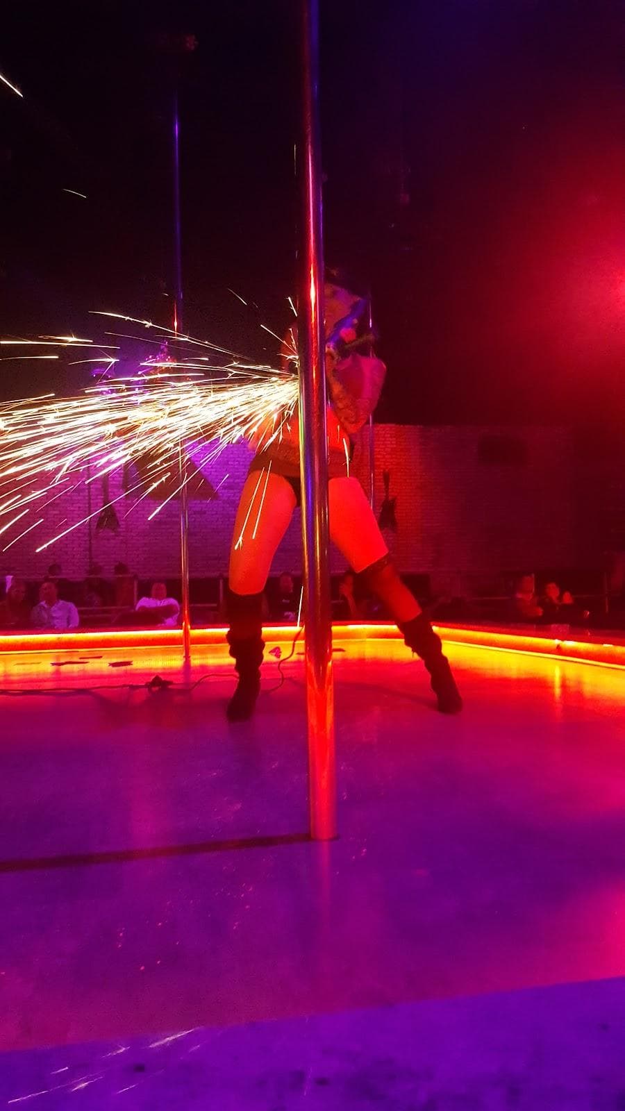 Vixens Cabaret photo 1