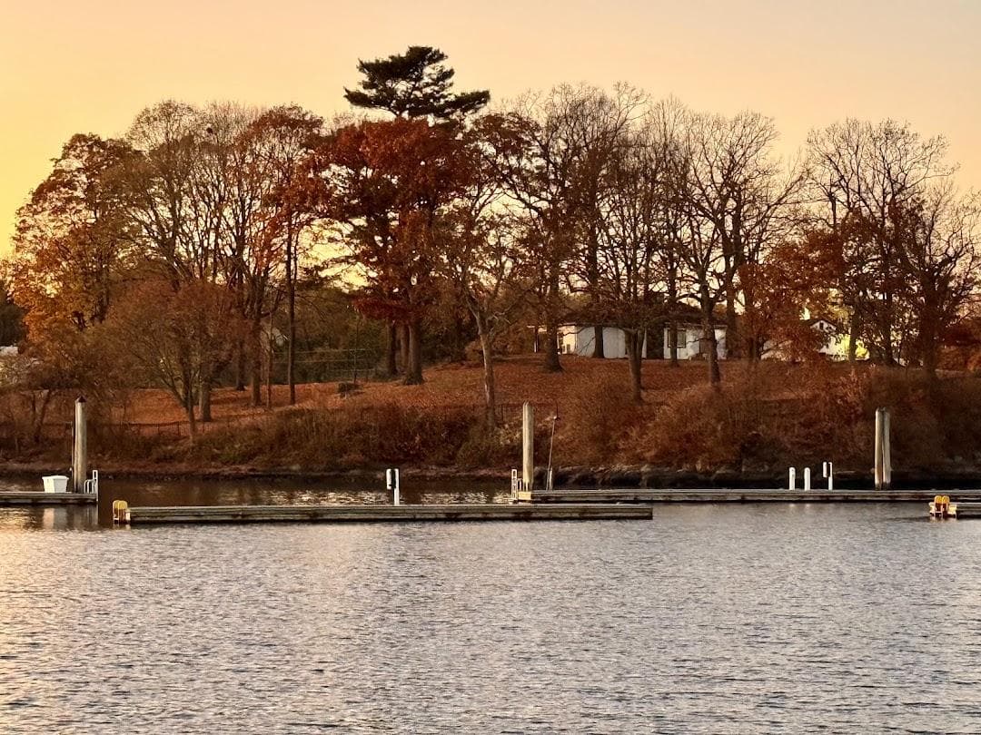 Glen Island Park photo 1