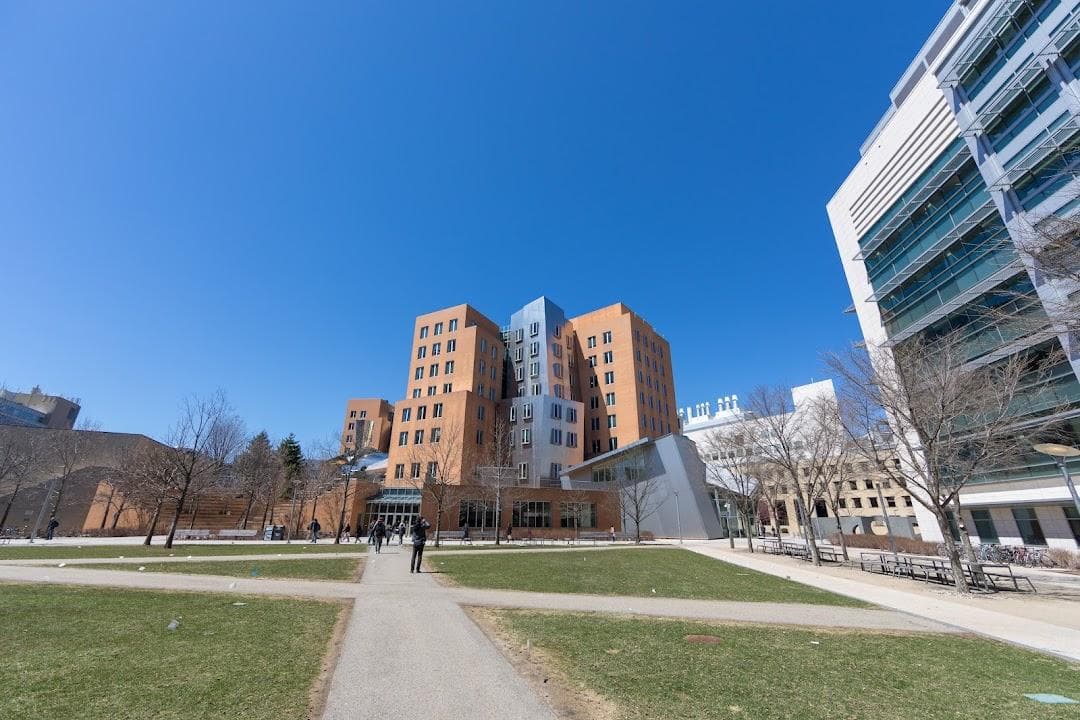 Ray and Maria Stata Center photo 2