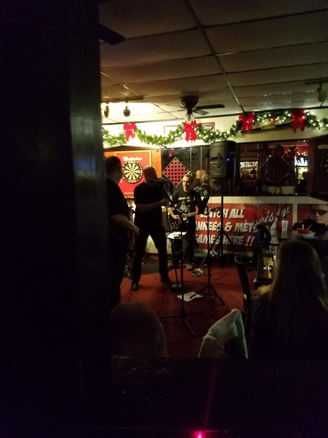 Checkers Cafe & Pub photo 3