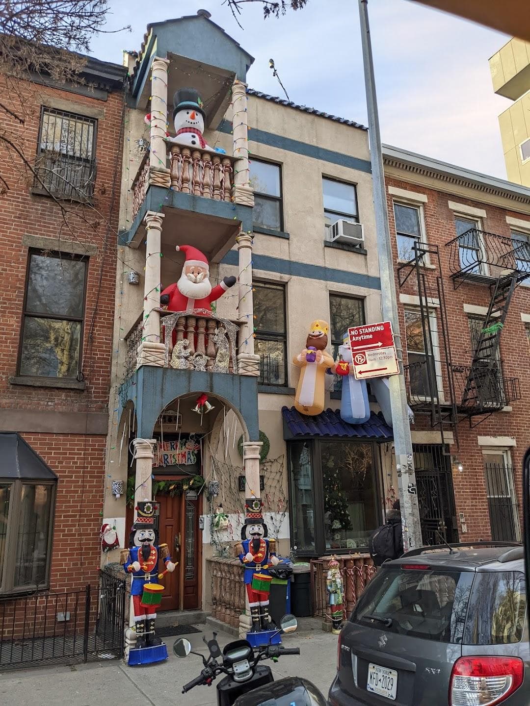 Smith St/W 9 St photo 1