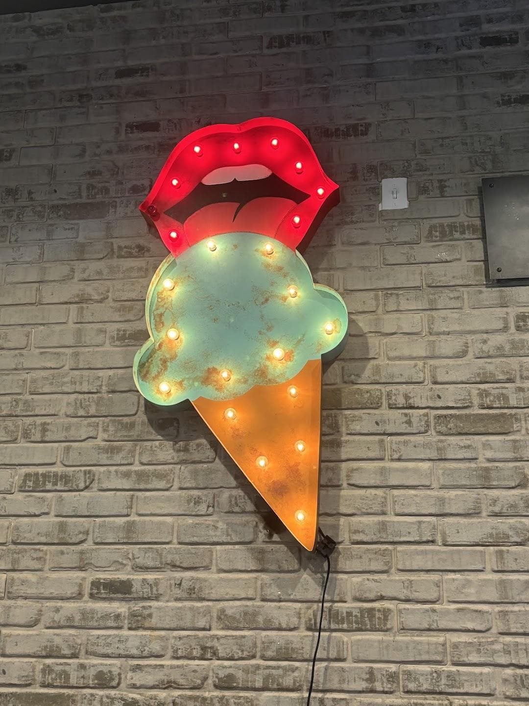 Tipsy Scoop photo 1