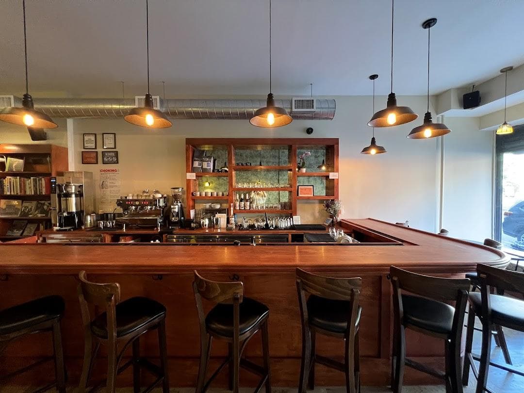 Liz's Book Bar photo 4