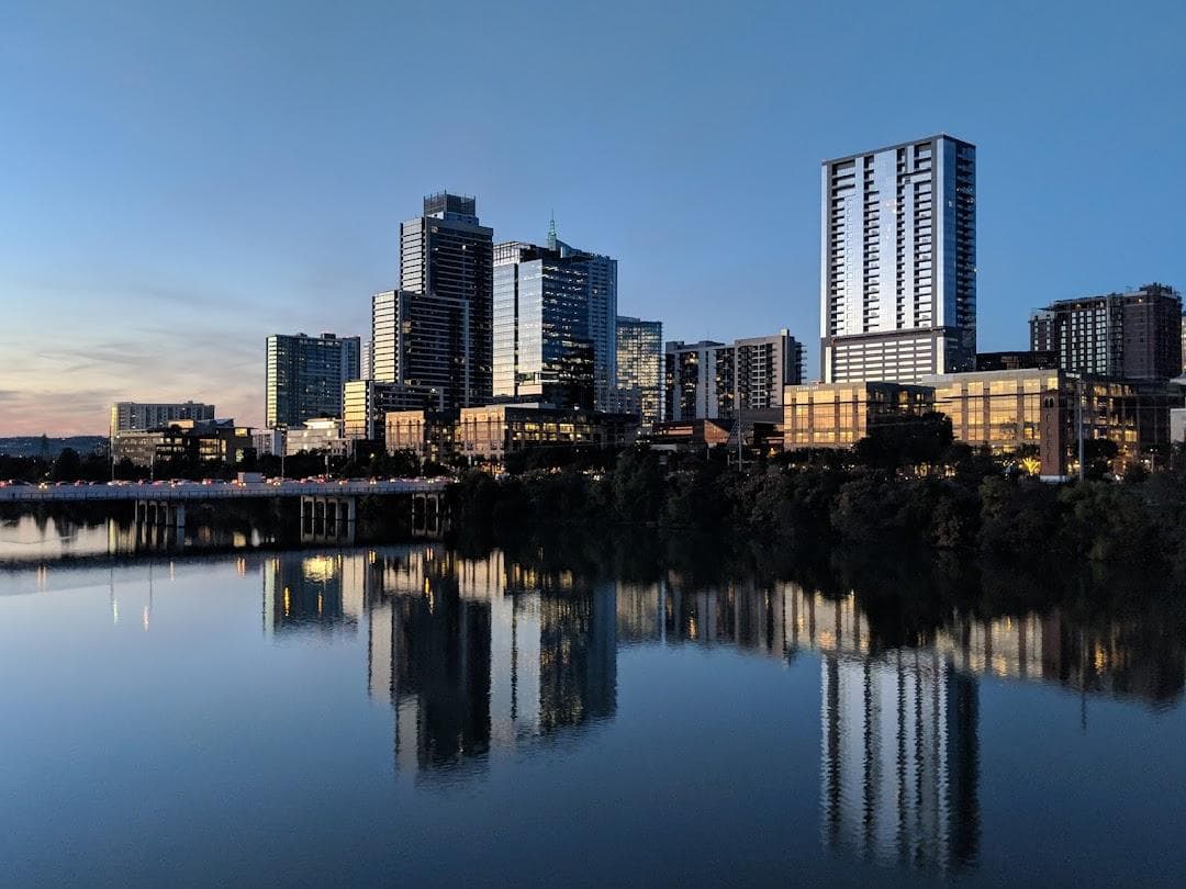 Congress Avenue Bridge photo 4