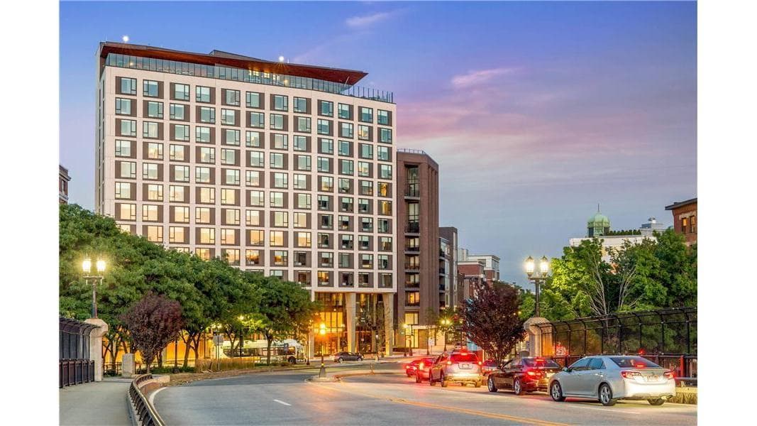 Cambria Hotel Boston Downtown - Seaport photo 3